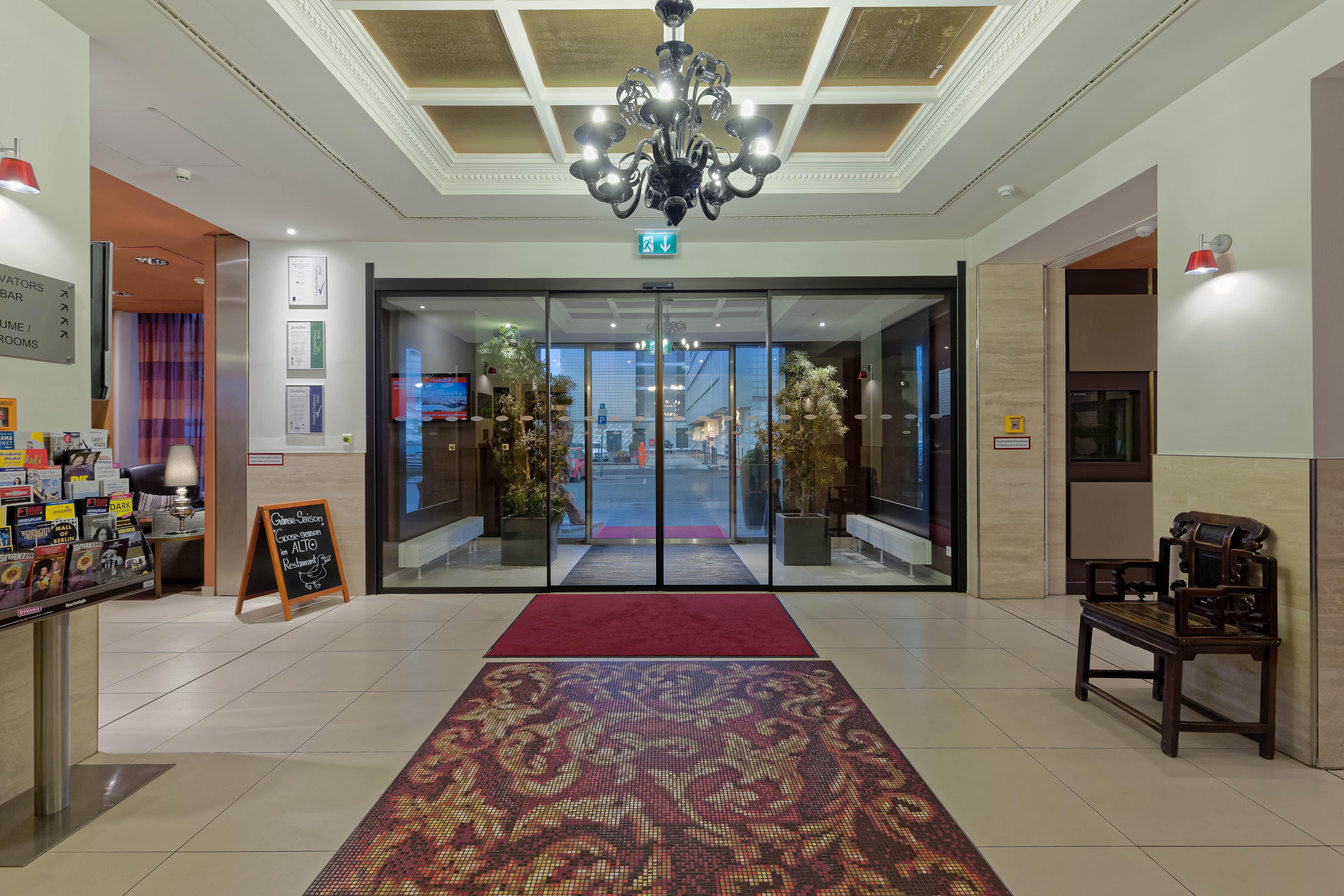 Adina Apartment Hotel Berlin Checkpoint Charlie Luaran gambar